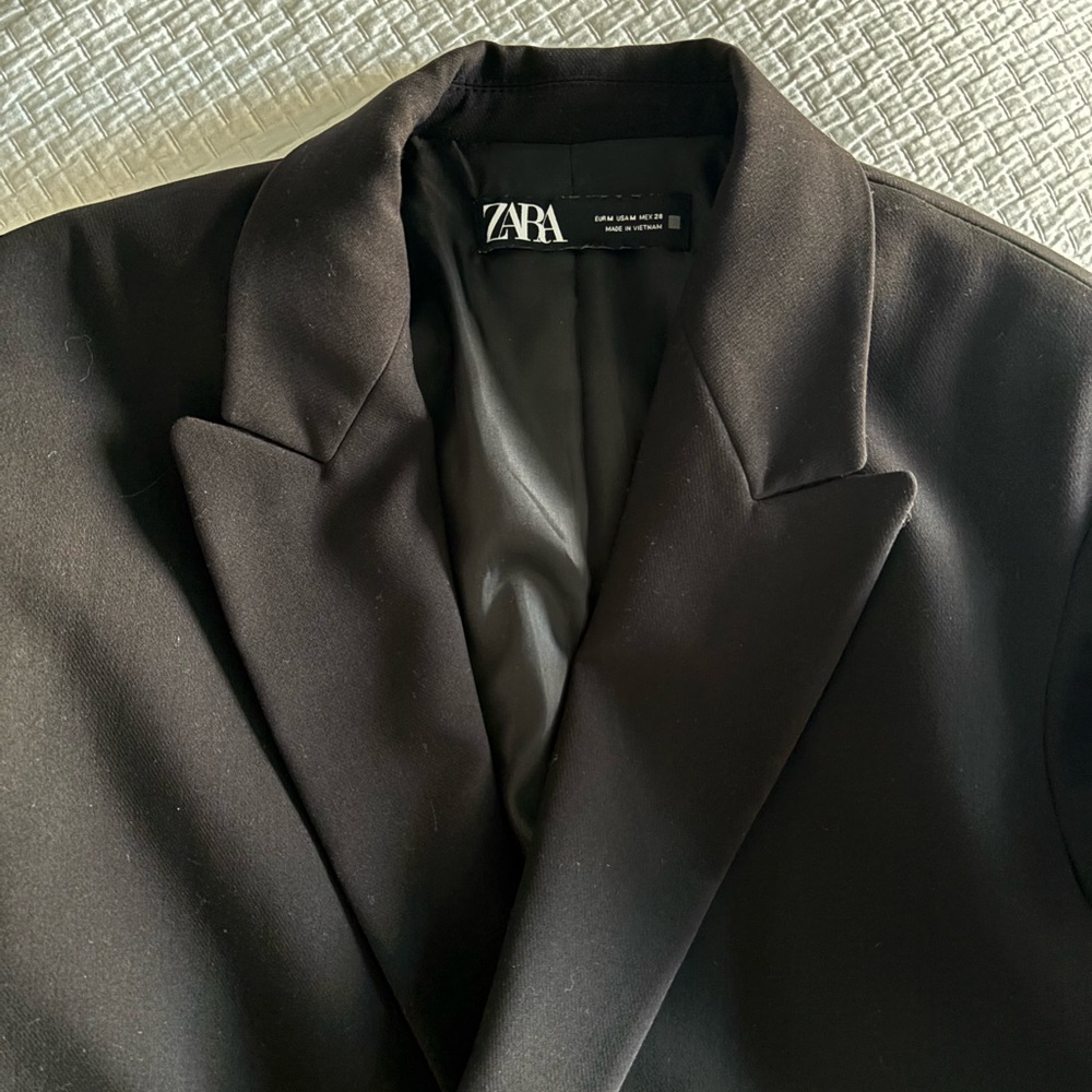 Zara Oversized Blazer - Picture 2 of 3